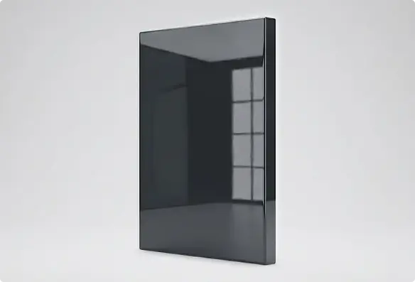 Глянцевый акриловый фасад с идеальным зеркальным отражением