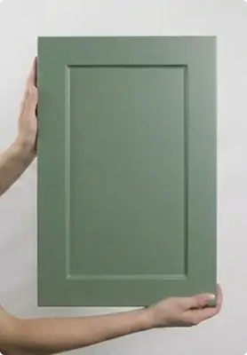 Классический фасад шейкер с широкой прямоугольной рамкой